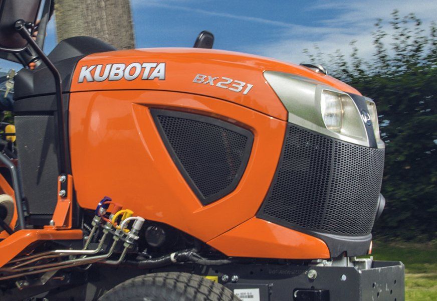 Traktor Kubota BX261 Rops – Obrázok 4