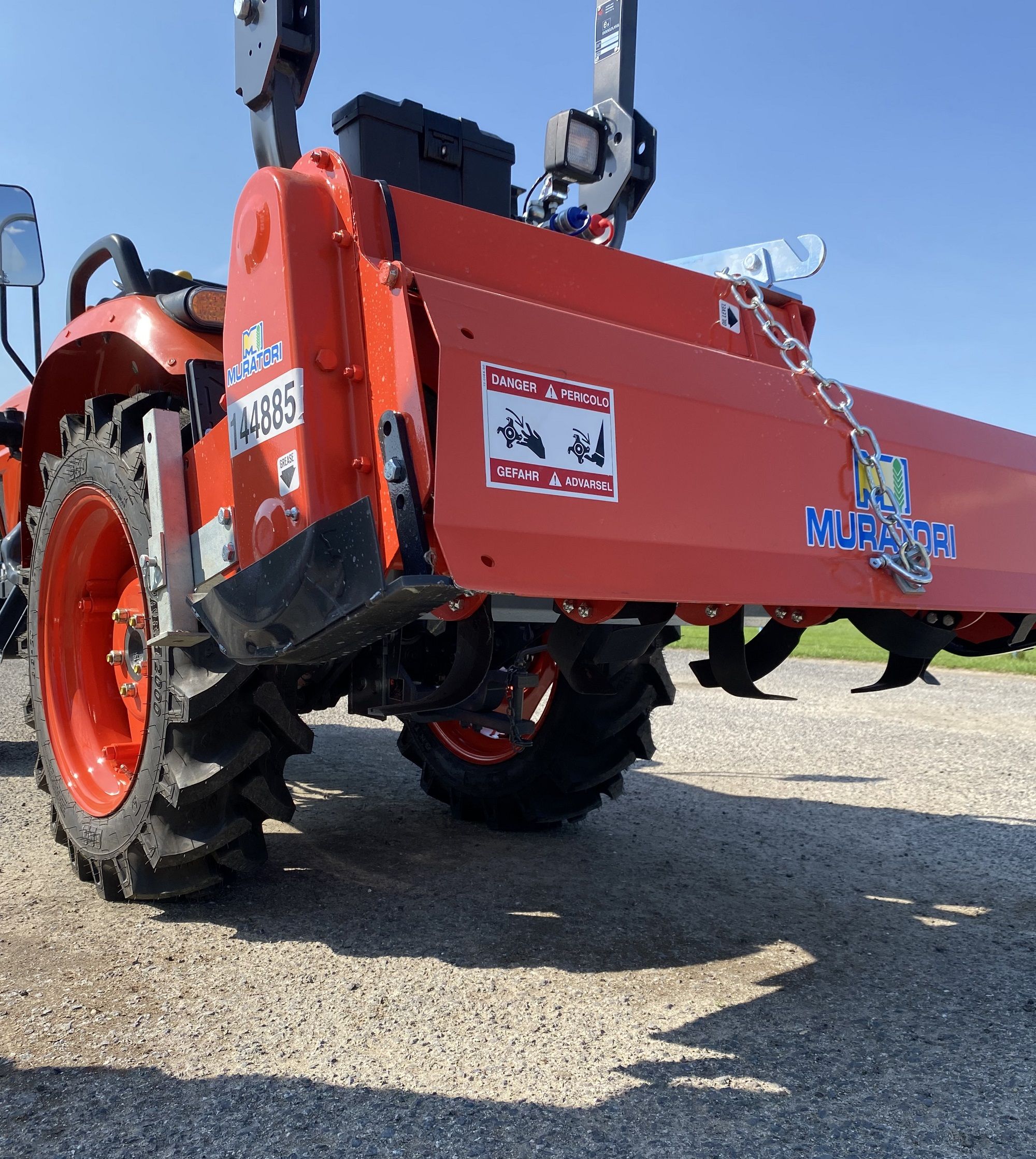 Traktor Kubota EK1261DT, pluh, rotavátor – Obrázok 5