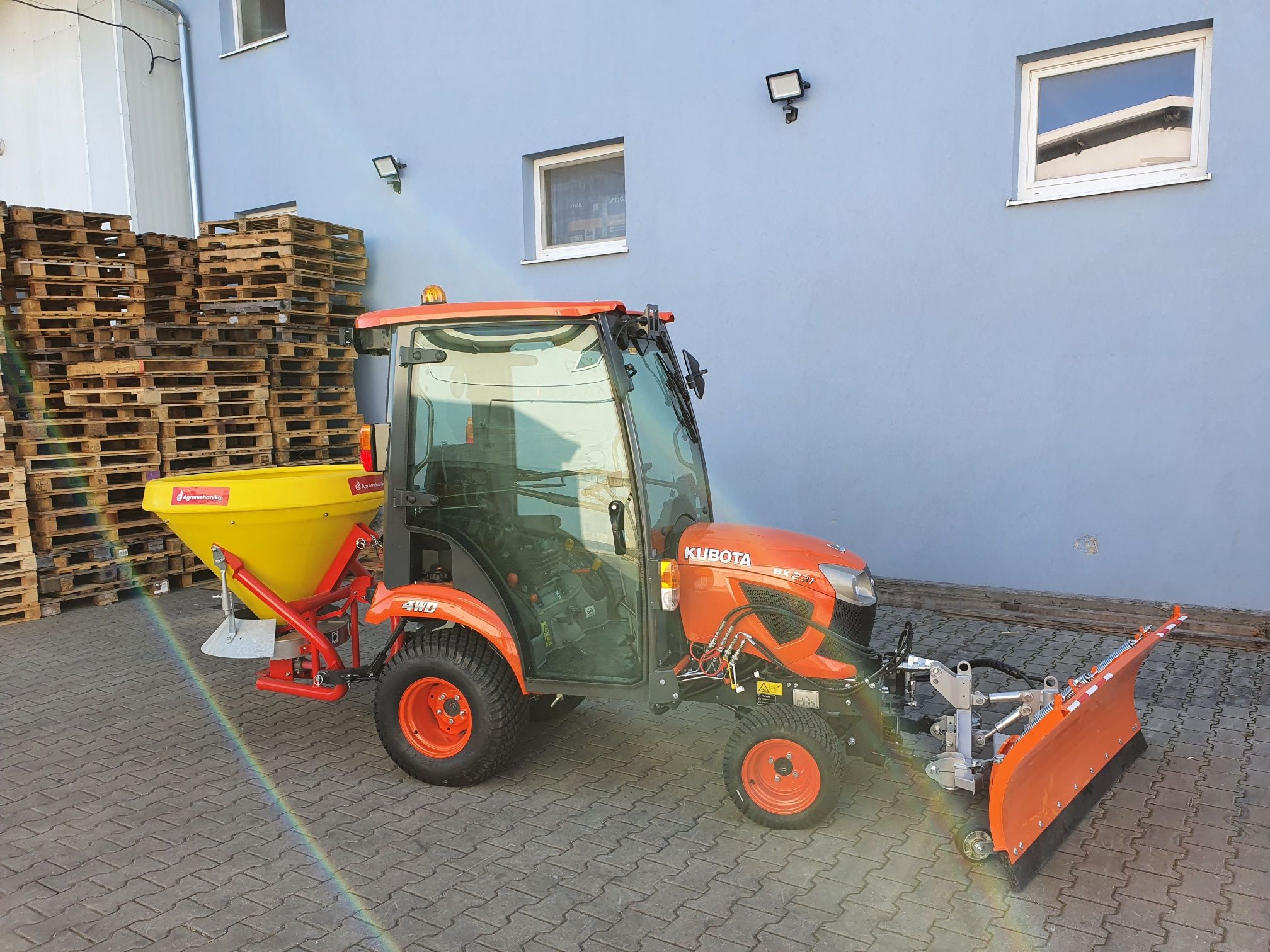 Traktor Kubota BX231-zimný set – Obrázok 2