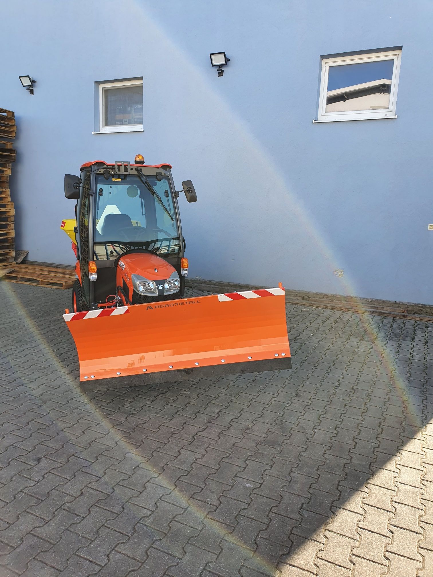 Traktor Kubota BX231-zimný set – Obrázok 4