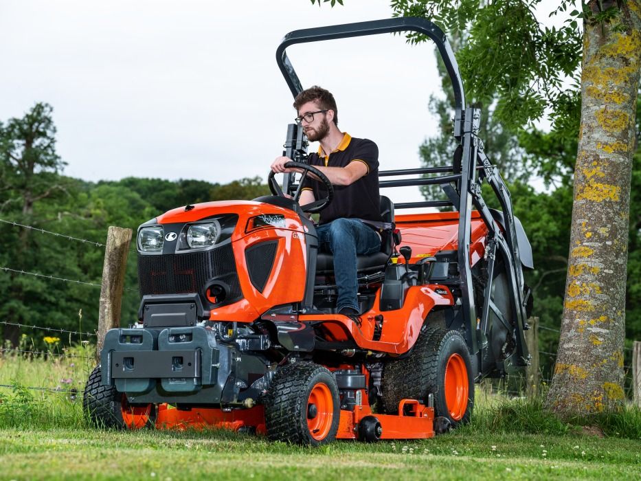 Traktorová diesel kosačka Kubota G261HD 54 – Obrázok 5