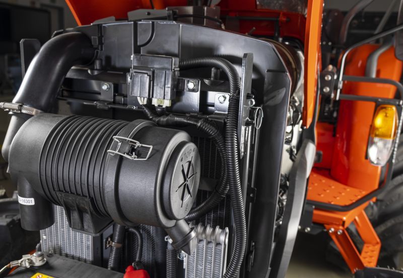 Traktor Kubota L1382D Rops – Obrázok 6