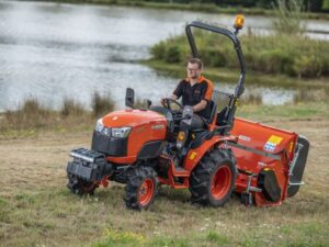 Traktor Kubota B2261 D Rops